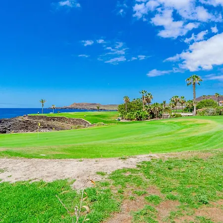 Barranco Luxe Golf Apartment
