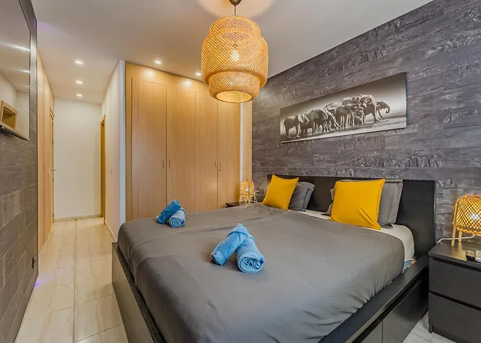 Barranco Luxe Golf Apartment